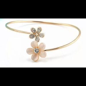 Flower crystal gold plated cuff